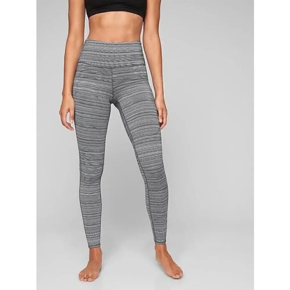 Athleta HIGH RISE JACQUARD CHATURANGA™ 7/8 TIGHT Size XS Black